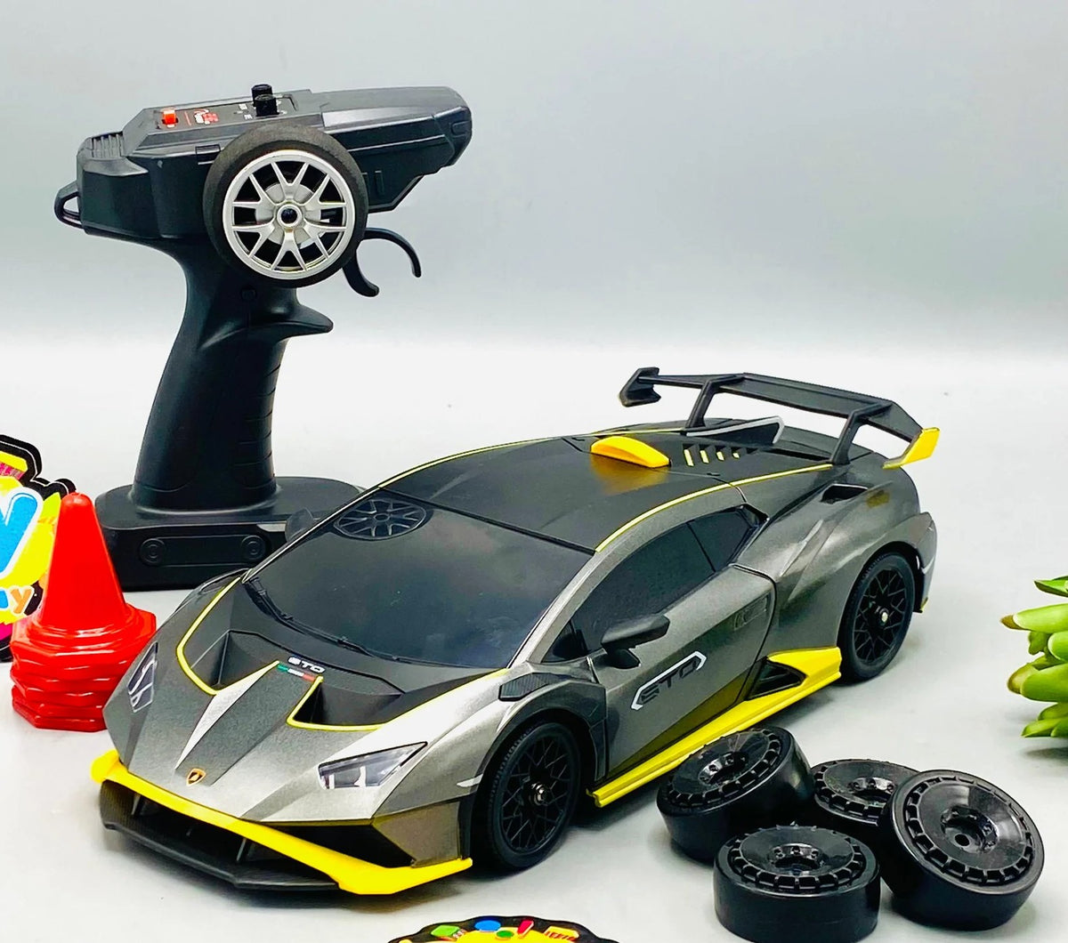 1:18 RC Licensed Lamborghini Huracan STO Drift Car