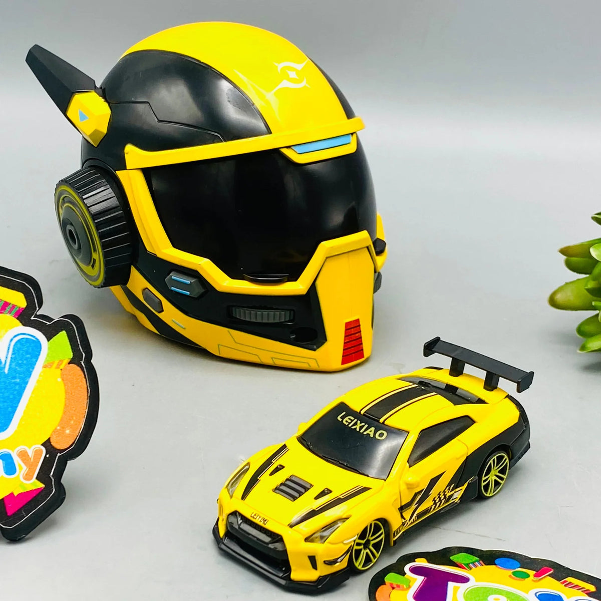 1:64 Mini RC Helmet Nissan Drift Car