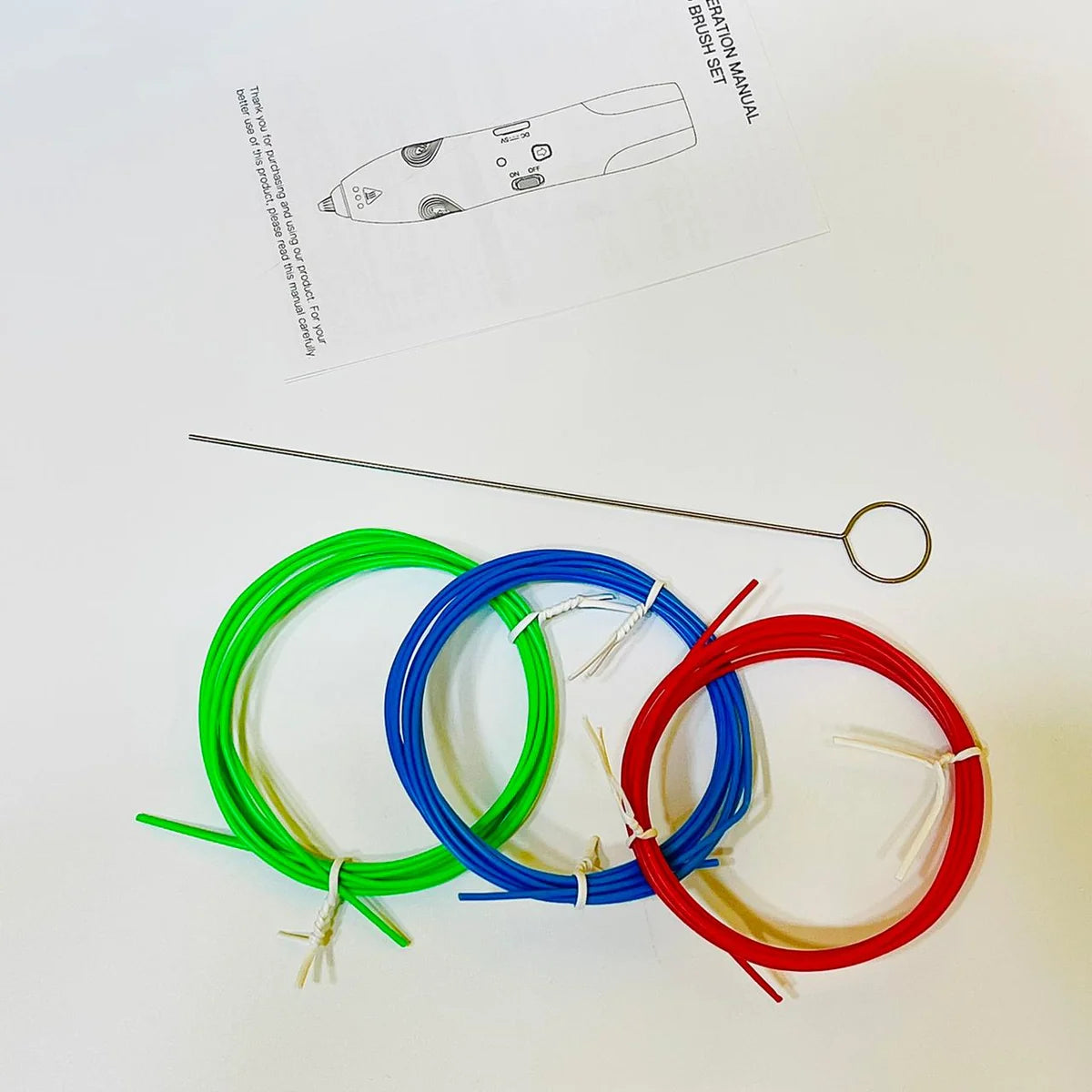 Rechargeable 3D Drawing pen with 3 wires & Multiple Drawing cards!