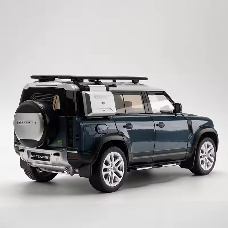 1:18 Diecast Toyota Land Rover Defender Model