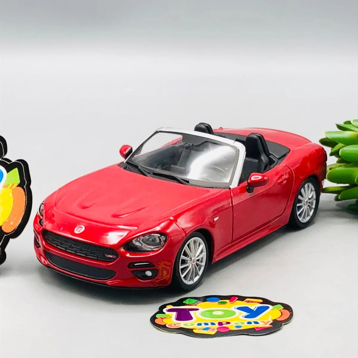 Bburago 1:24 Diecast Fiat 124 Spider Model